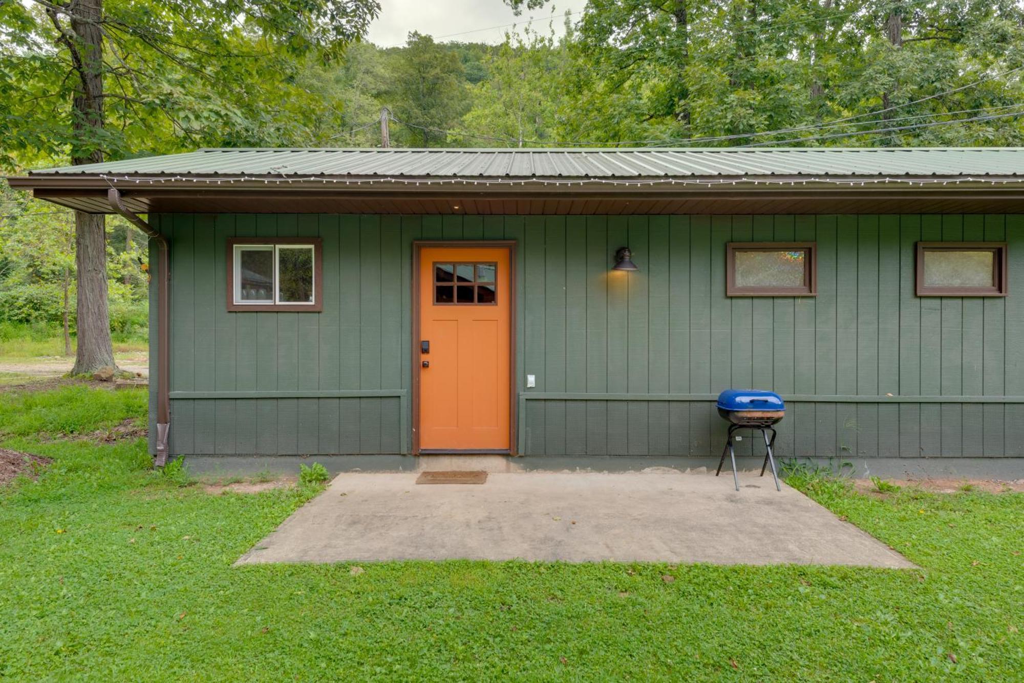 Peaceful Cabin About 9 Mi To Worlds End State Park! Villa Hillsgrove Exterior photo