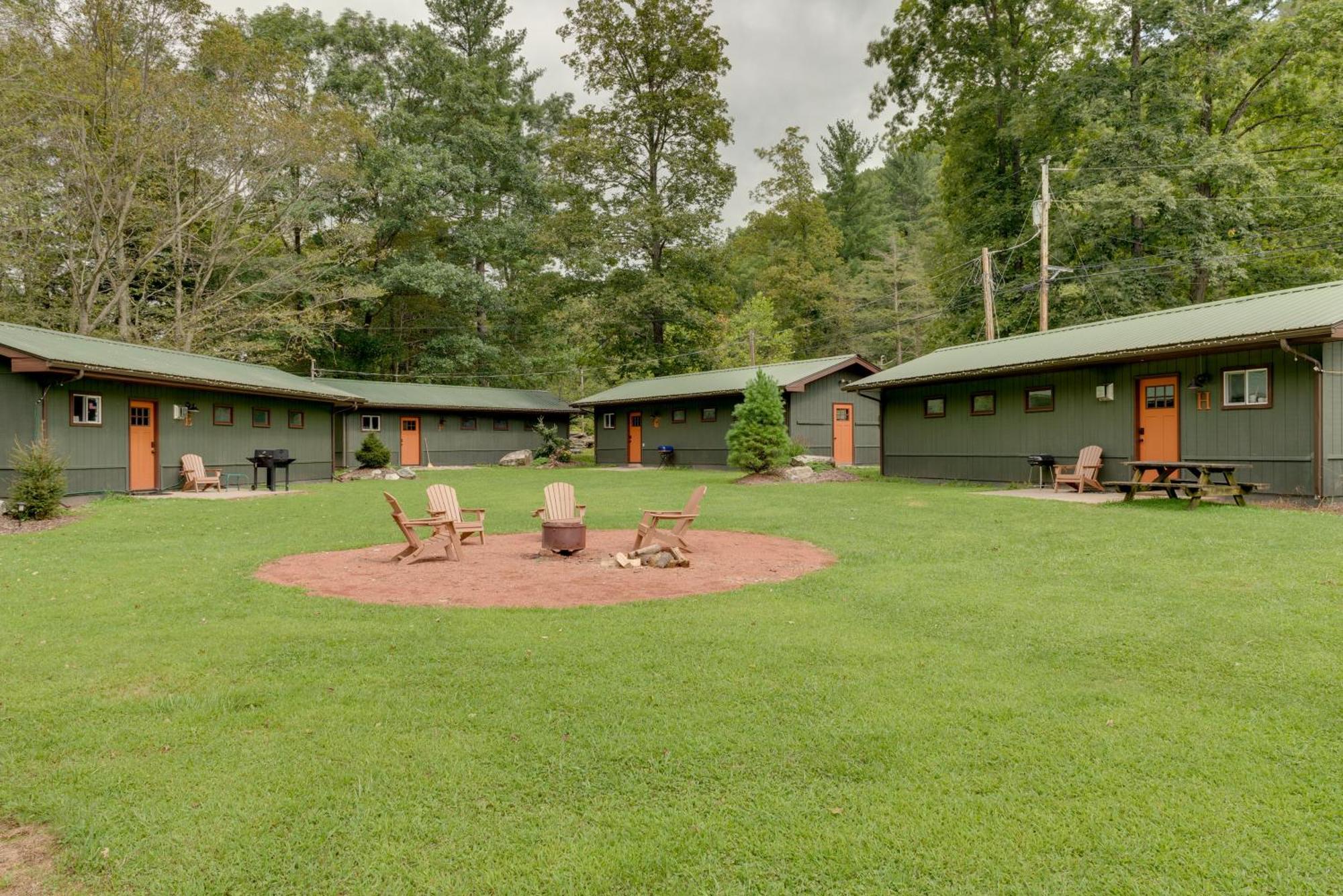 Peaceful Cabin About 9 Mi To Worlds End State Park! Villa Hillsgrove Exterior photo